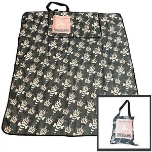 Mary Kay Bee The Queen Black White and Pink Crown and Bee Pattern Throw in a Bag